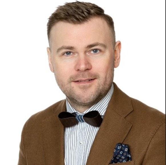 Einar Hallsson — Partner & Chief Sales Officer